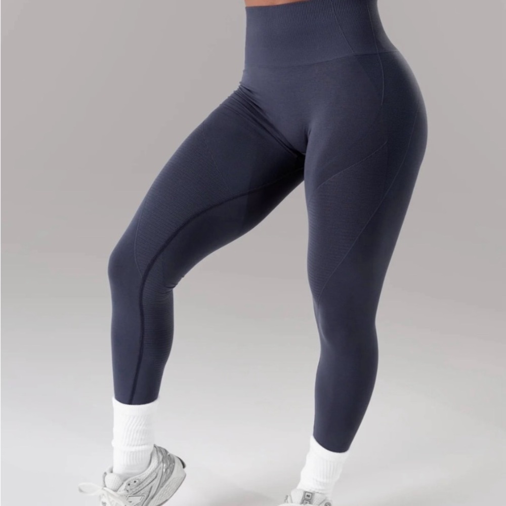 Alphalete Amplify Leggings NWT